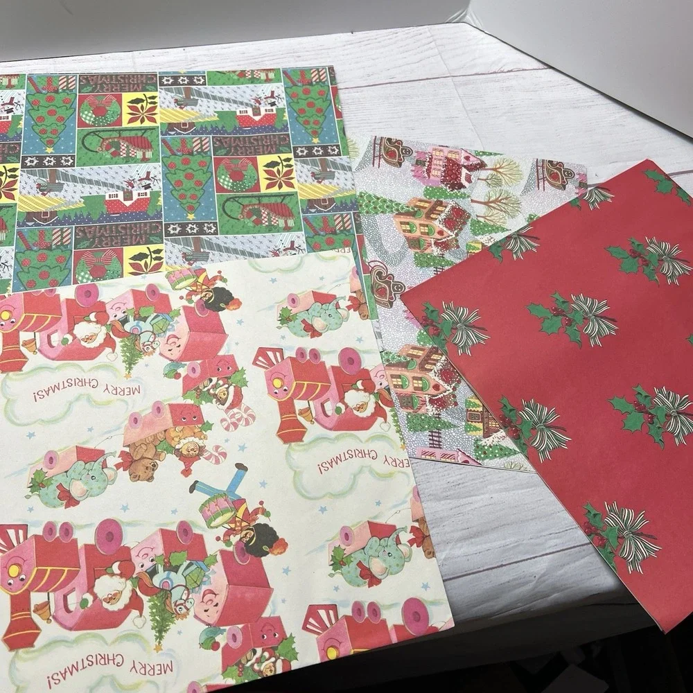 Vintage Deluxe Flat Christmas Wrap - 10 Sheets - Reindeer Trees Houses